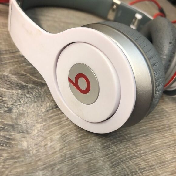 Beats By Dr Dre Solo HD Monster Wired On-Ear Headphone 3.5mm With Case Tested - Picture 3 of 11